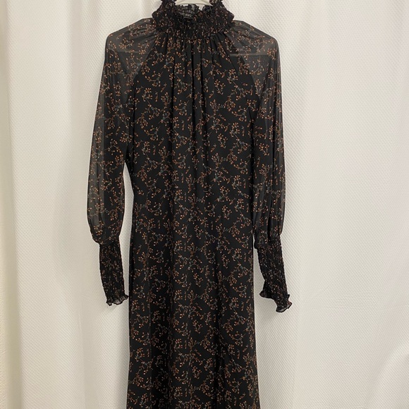 Long floral dress - Picture 1 of 3